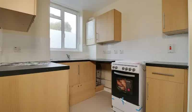 1 Bedroom Studio House to Rent near Langdon Park DLR