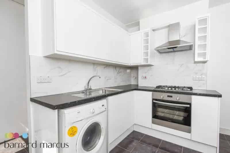 2 Bed Maisonette Near Tooting Broadway Station