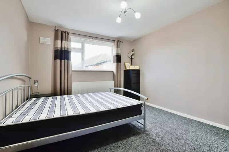 1 Bedroom Flat to Rent Sale Cheshire M33 Near Transport Links