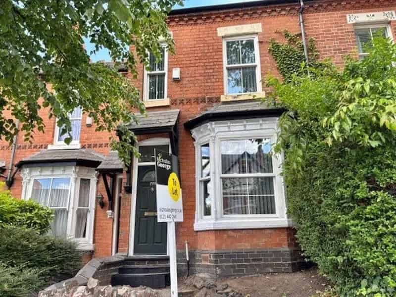2 Bedroom House Moseley Village Available Now Newly Decorated