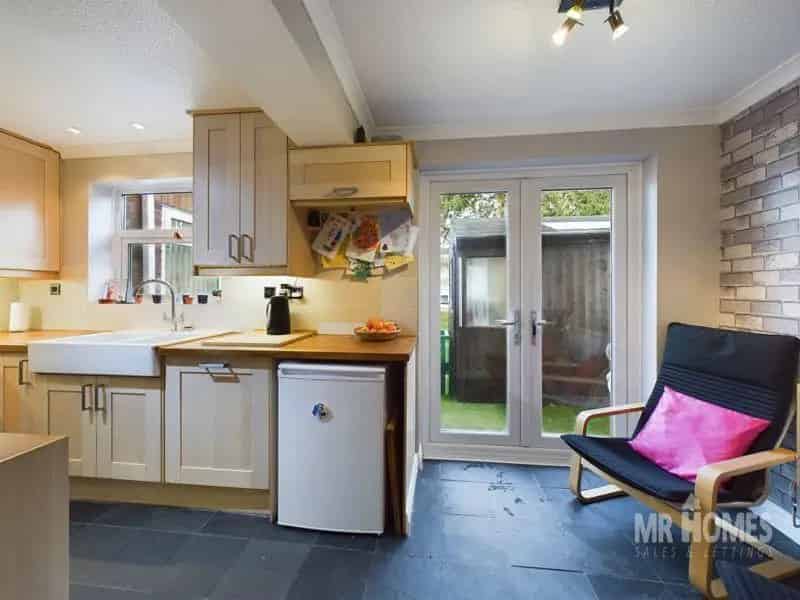 4 Bed Detached House For Sale