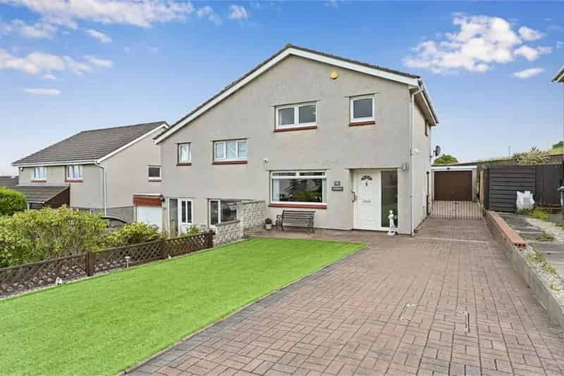 3 Bed Semi-Detached House with 2 Reception Rooms and Garden