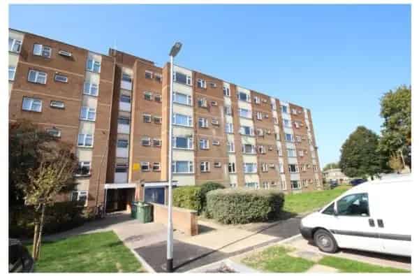 Large Flat Swap Letchworth to Kent