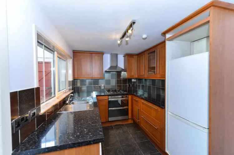 4 Bedroom Mid Terrace House for Rent Belfast BT4