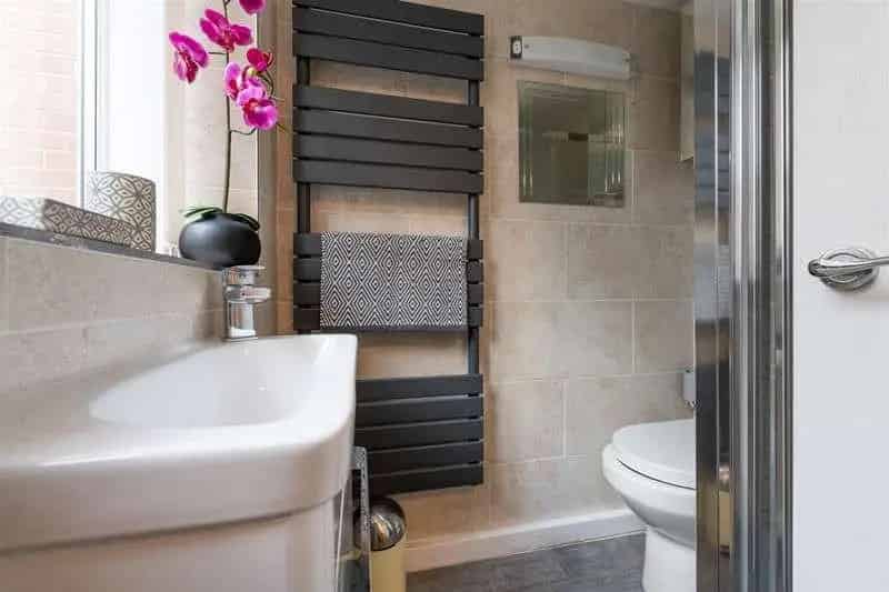 4 Bed House for Sale with Annex and Potential Rental Income