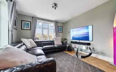 4 Double Bedroom Family Home Extended and Modernised