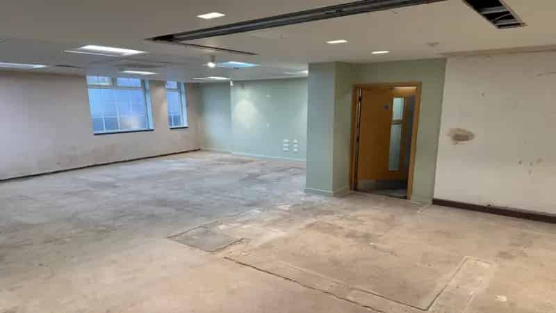 Beaconsfield Retail Unit To Let - 582 sq ft