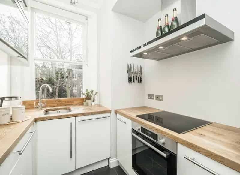 East Twickenham Apartment Two Double Bedrooms Off Street Parking