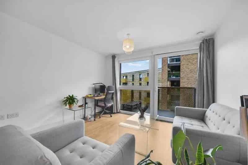 1 Bed Flat for Sale near Surrey Quays