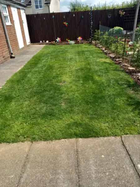 2 Bedroom Flat Burton on Trent - Gardens Sheds Public Transport