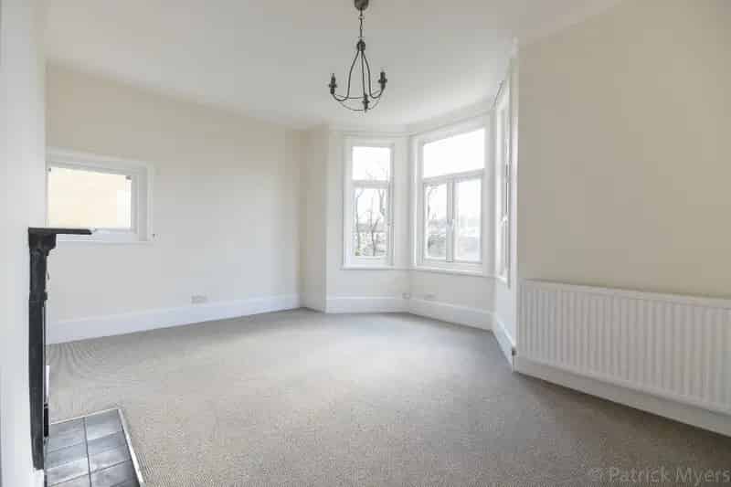One Bedroom Flat in West Dulwich Victorian Mansion