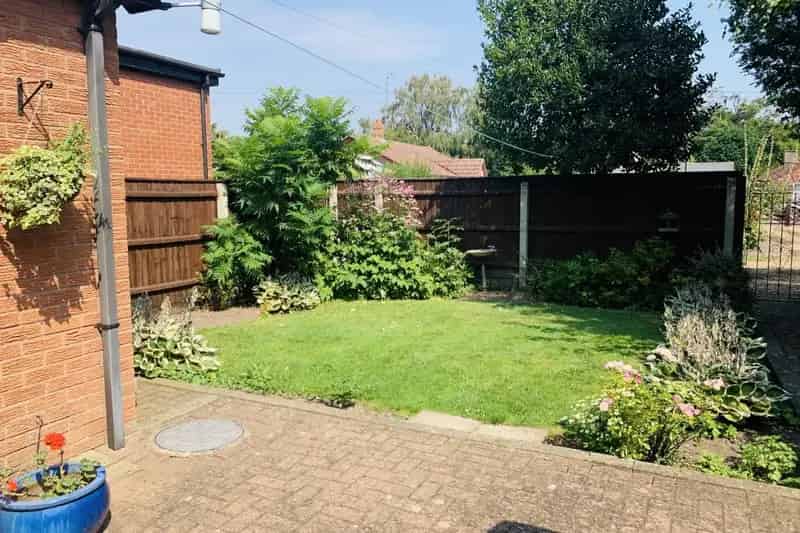 Spacious 2 Bed House with Enclosed Garden