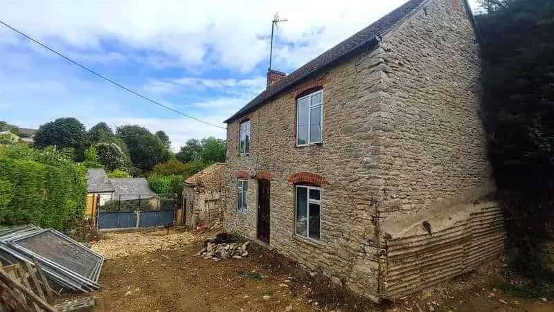 3 Bed Detached Cottage Requiring Renovation Finstock
