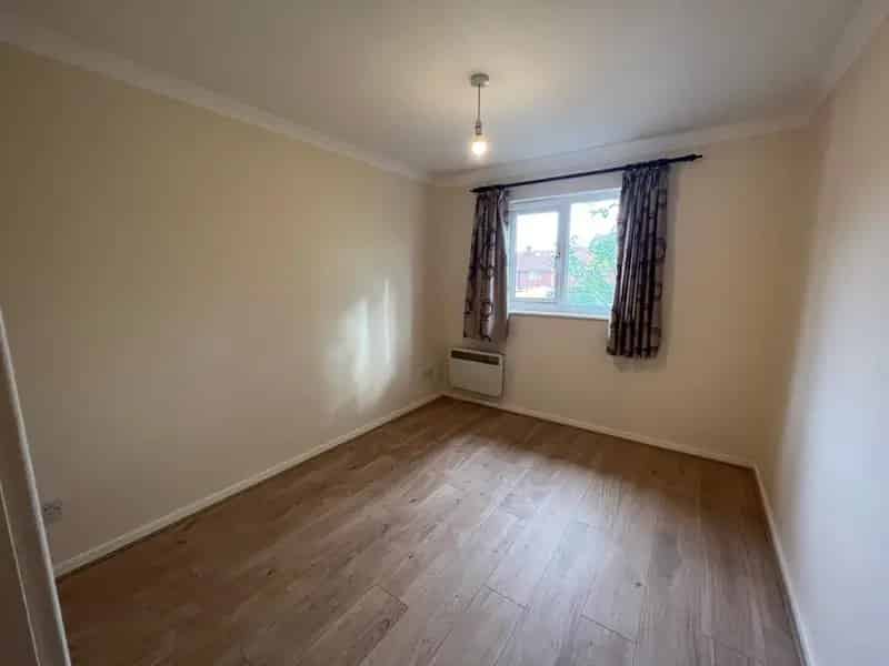 1 Bedroom Maisonette near Basingstoke Town Centre