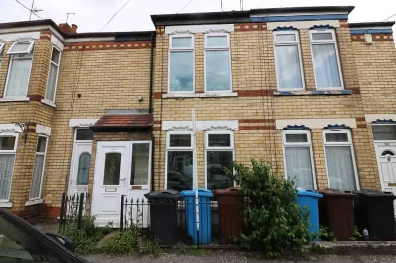 2 Bedroom Terraced House to Rent Near Newland Avenue