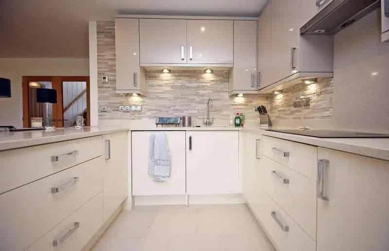 4 Bed Detached House For Sale