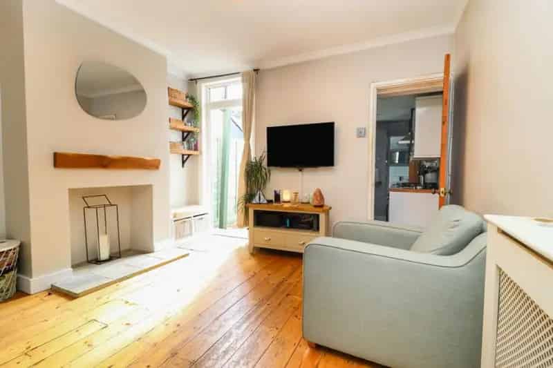 2 Bedroom Terraced House for Sale in Bedford
