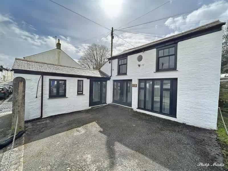 Former Coach House Conversion City Centre Truro Parking