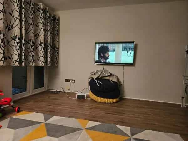 2 Bed Flat Near Tesco and School
