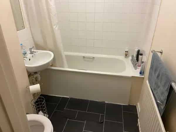 Stunning Home with New Flooring and Great Transport Links
