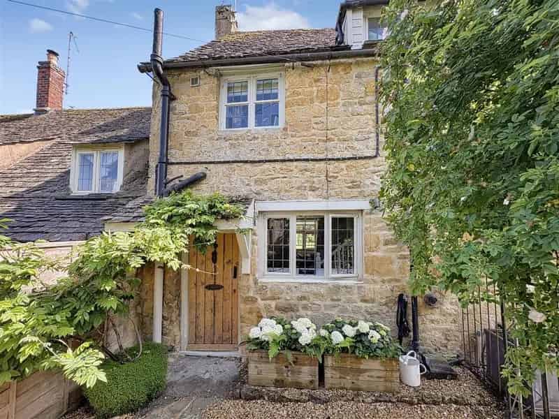 2 Bedroom Cottage for Sale