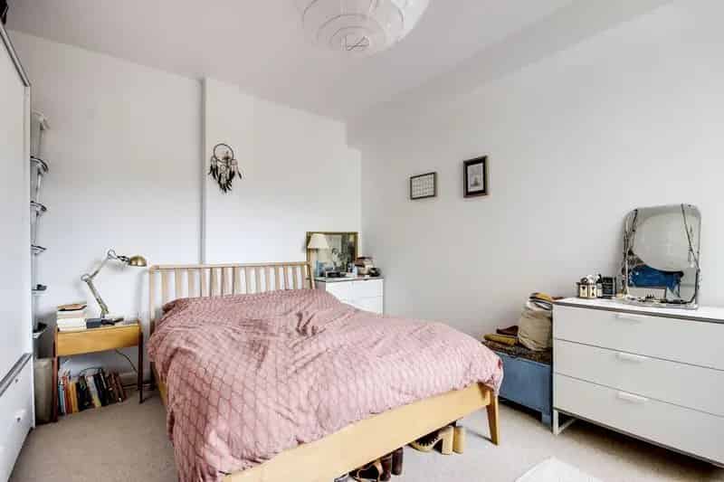 1 Bedroom Art Deco Apartment Upper Clapton Road