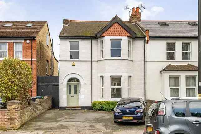 5 Bedroom House for Sale in Ealing W13