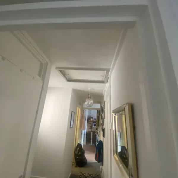 Lovely 2 Bed Apartment Near Shops and Parks