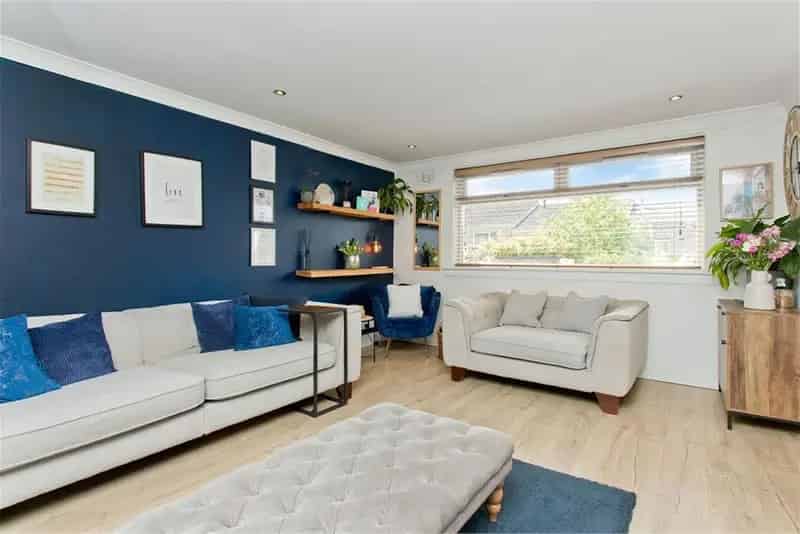 4 Bed House Terraced with 2 Reception Rooms and Private Gardens