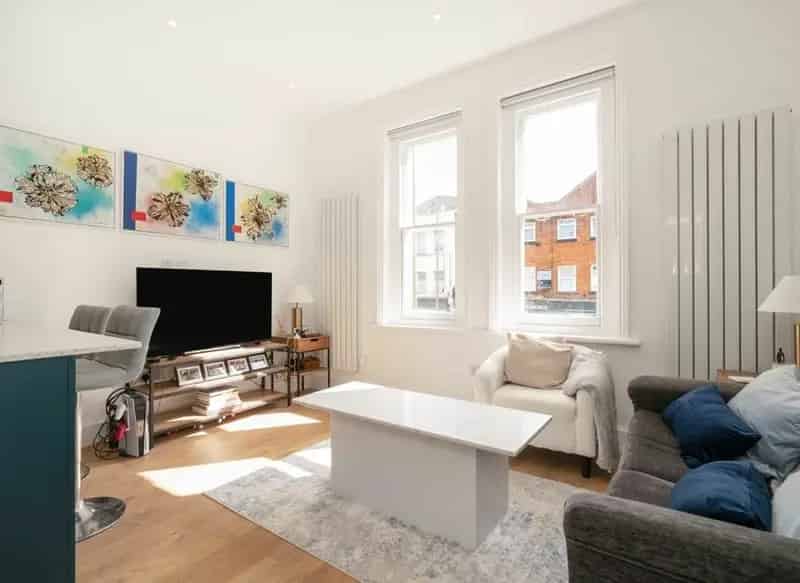 1-Bedroom Victorian Apartment with Parking - No Onward Chain