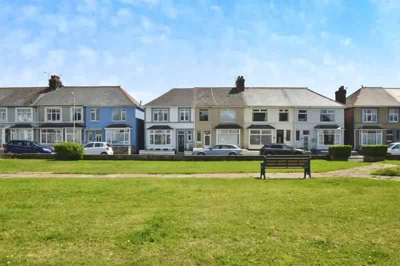 3 Bedroom End Terrace House Poplar Avenue