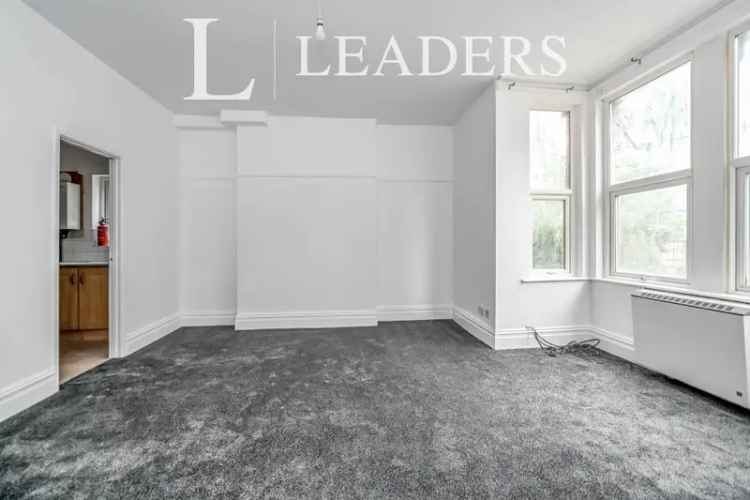 1 Bedroom Flat near Bedford Town Centre - No Deposit Option Available