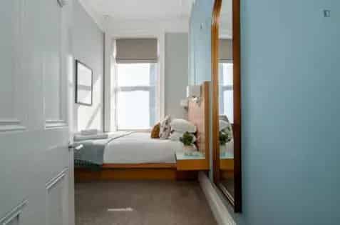 2 Bedroom 178m² Apartment London 3-24 Month Rental