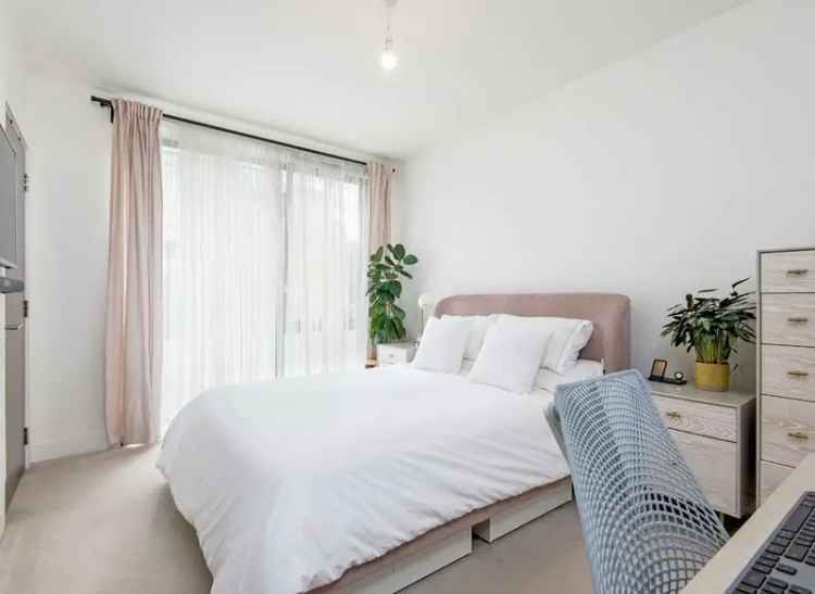 2 Bed 2 Bath Apartment New Village Avenue East India DLR