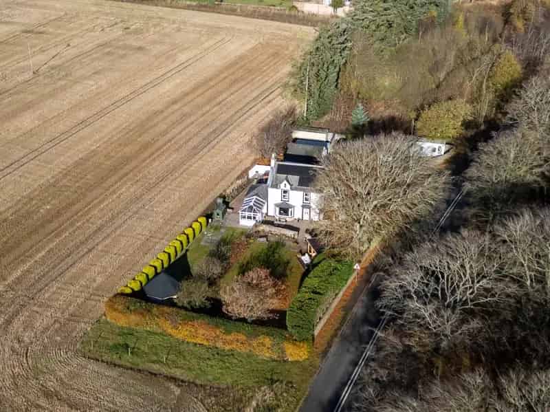 Villa For Sale in Arbroath - Spacious Home with Extensive Features