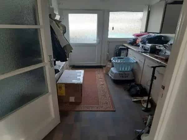 3 Bed Terraced House Large Garden Wet Room Crawley