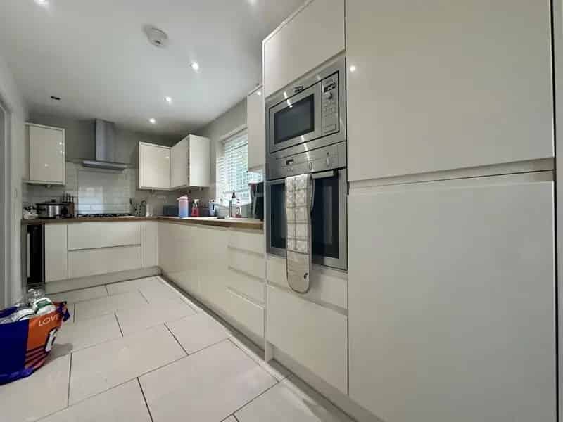 2 Bedroom Detached Bungalow Bournemouth