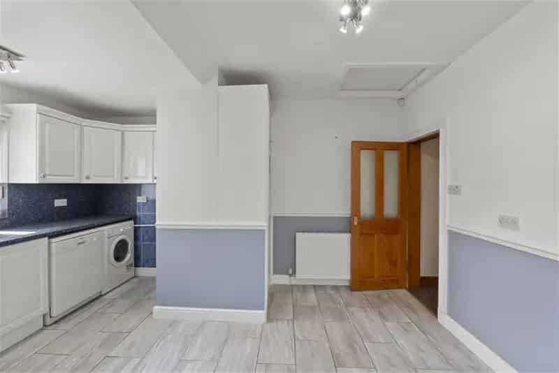 3 Bed Semi-Detached Bungalow Near Town Centre