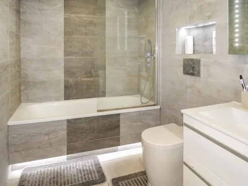 Flat For Rent , London Street, Basingstoke and Deane, England