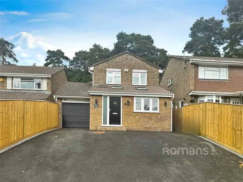 3 Bedroom Detached House Extended and Renovated Family Home