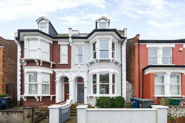 Semi Detached House East Finchley 3 Bedrooms 2 Bathrooms South Facing Garden