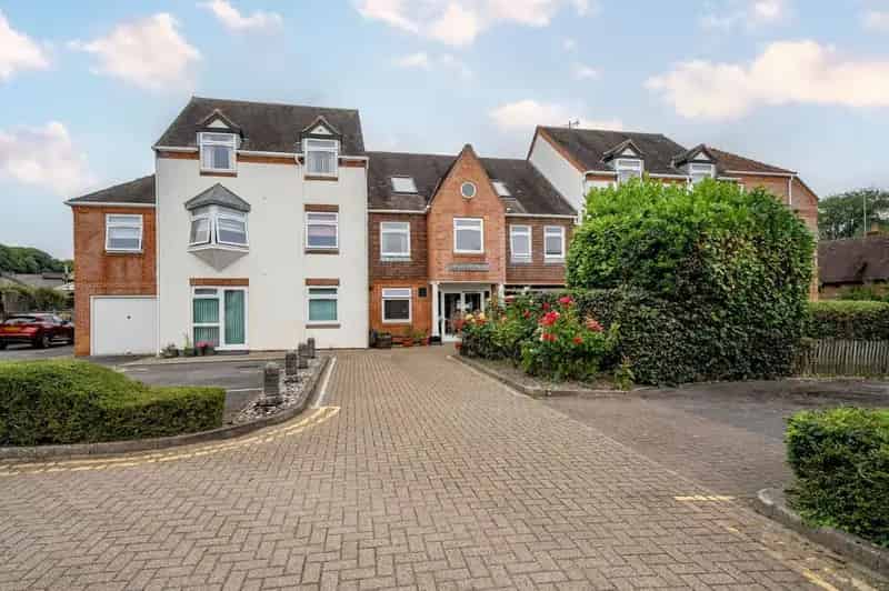 1 Bed Retirement Flat for Sale - Whitchurch