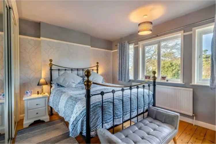 Four Bedroom Detached House Near Cromer Seafront