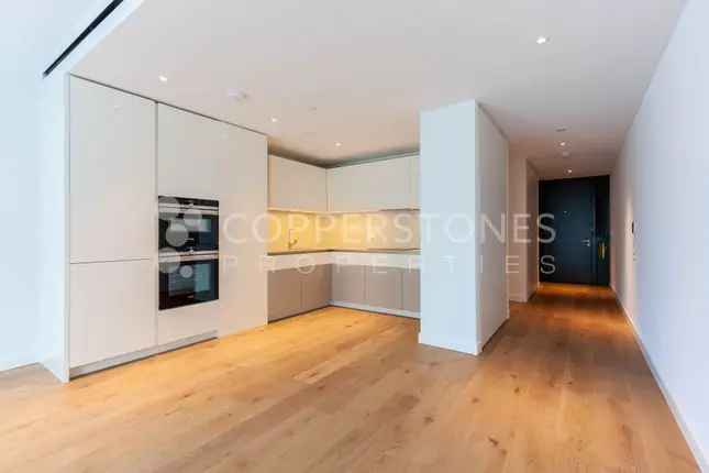 Flat for sale in Battersea Park Road, London SW8