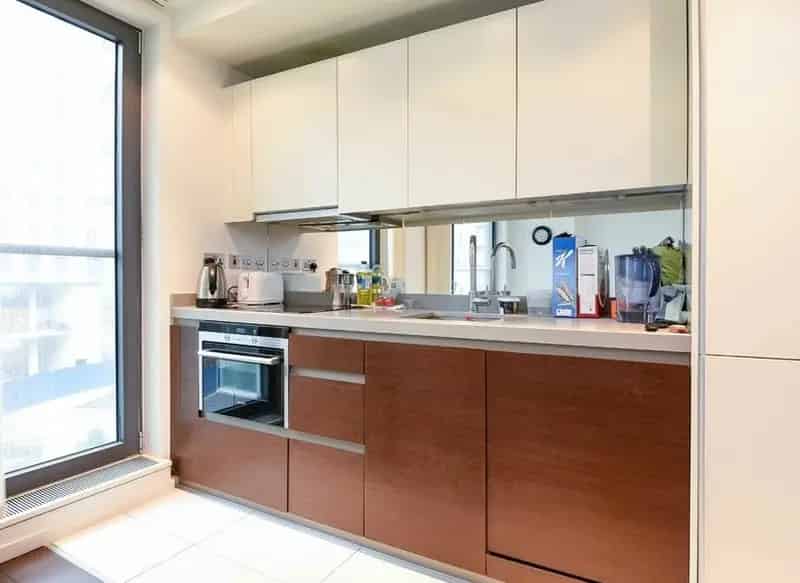 Bright 1-Bedroom Dockside Apartment