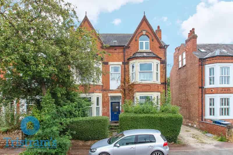 Studio Flat to Rent in Lady Bay