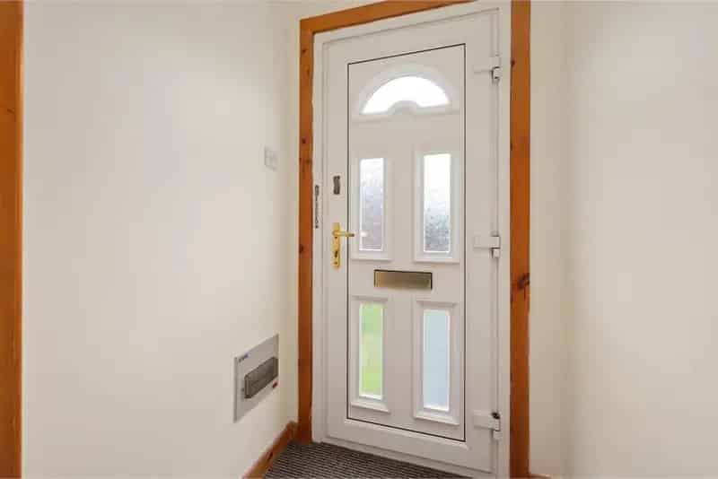 2 Bed House - End Terraced with 1 Reception Room