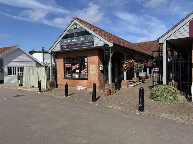 Commercial property For Rent , 2A, Burnbank Road, Hamilton, Scotland