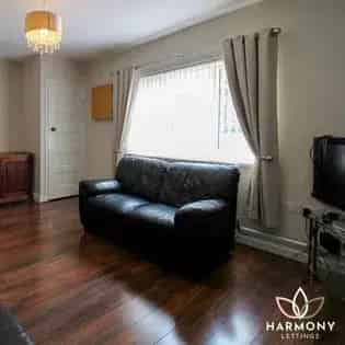 3 rooms house of 163 m² in Birmingham