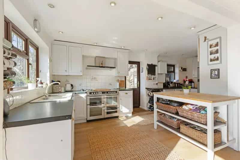 5 Bedroom Detached House for Sale in Hambrook